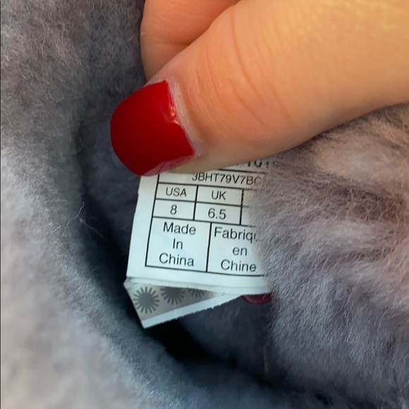 UGG’s - Picture 3 of 5